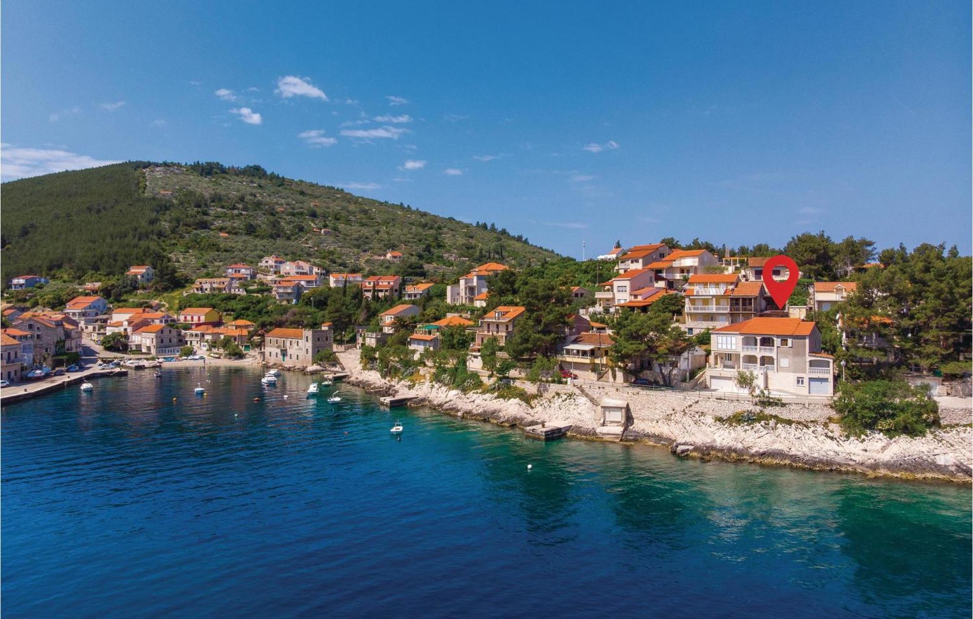 Cozy Apartment In Prigradica With House Sea View Zewnętrze zdjęcie